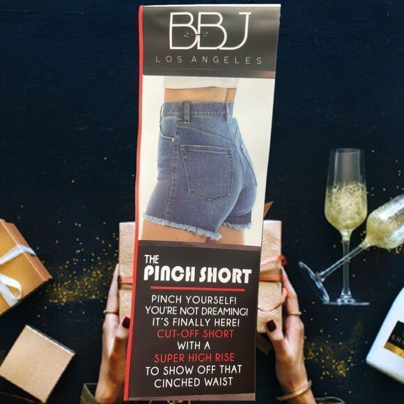 41. Dye Pinch Cut-Off Short with Deconstruction - Picture 8 of 10